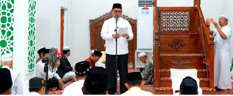 Sholat Idul Fitri, Bupati Barut Tekankan Pentingnya Konsistensi