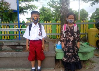 Tak Punya Seragam, Siswa Siswi Di Kabupaten Seruyan Tetap Diperbolehkan Datang Ke Sekolah