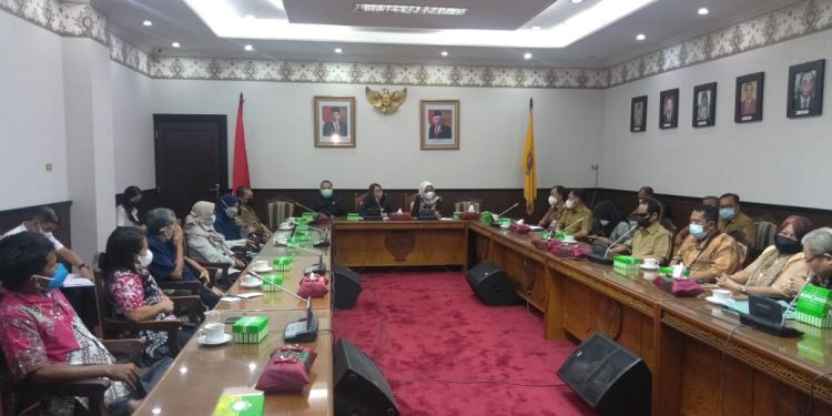 Sampaikan Aspirasi, Komisi III DPRD Provinsi Kalteng Terima Kunjungan PPDI Kalteng 
