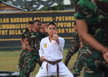 Yonif R 631/  Melatih Kemampuan Bela Diri Dengan Karate