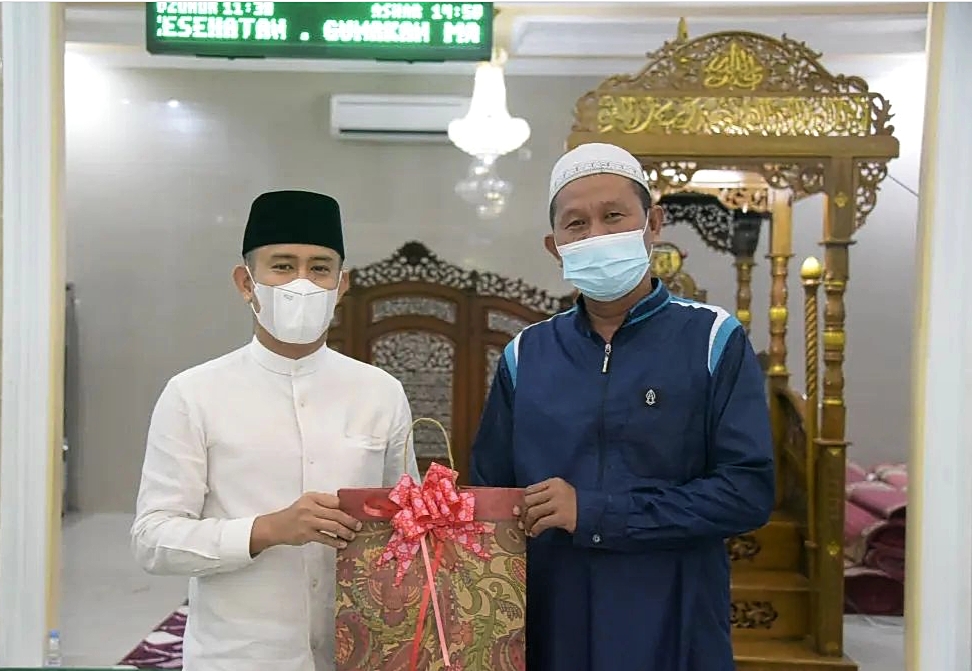 Lakukan Safari Magrib, Wali Kota Ingatkan Masyarakat Tetap Patuhi Prokes