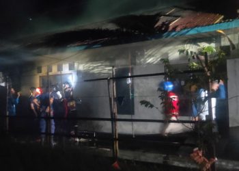 Bangunan Barak Lima Pintu Di Kuala Pembuang Terbakar
