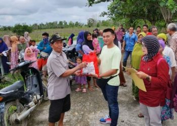 Ketua KNPI Salurkan Bantuan Korban Banjir