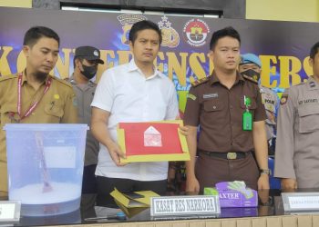 Polres Seruyan Musnahkan 0,75 Gram Sabu