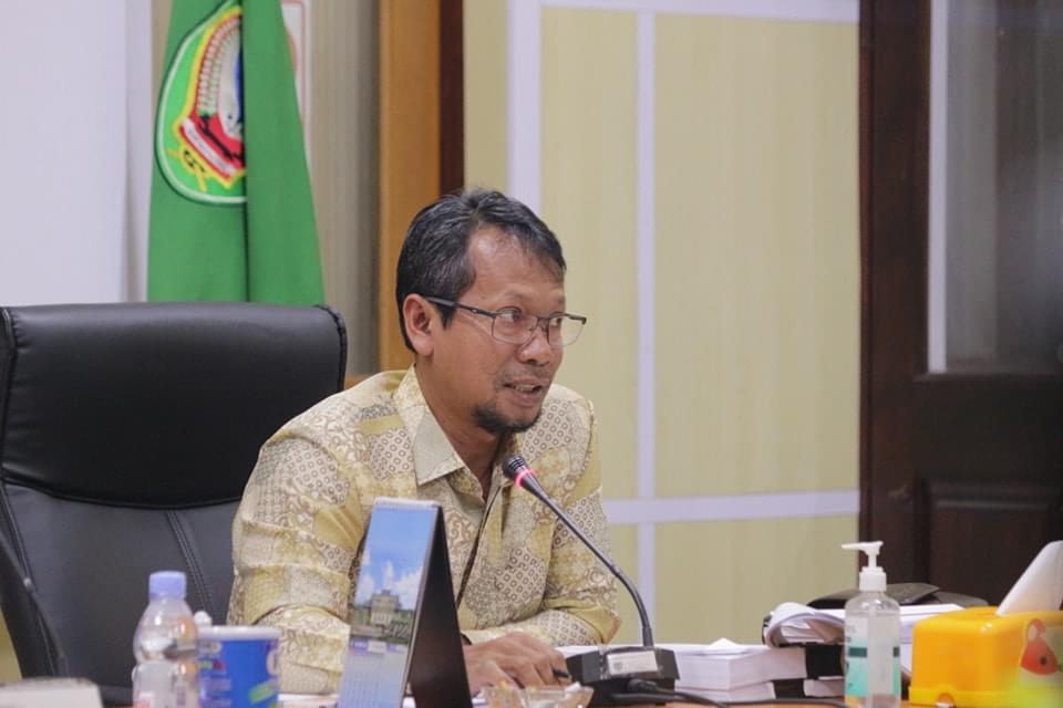 Dewan Minta Pembangunan Siring Kecamatan Hanau Agar Dilanjutkan