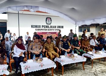 Pj Bupati Hadiri Pendistribusian Logistik Pemilu 2024 ke 9 kecamatan