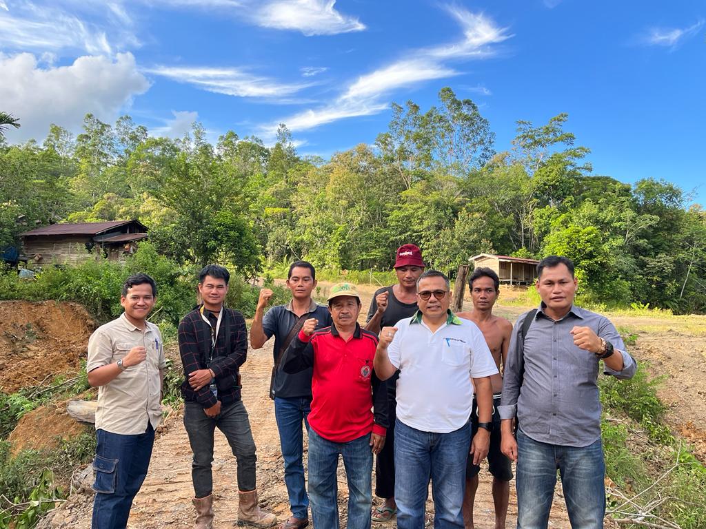 PT MPG Melakukan Program Perbaikan 4 Jembatan Yang Terputus dalam Desa Karamuan Kecamatan Lahei