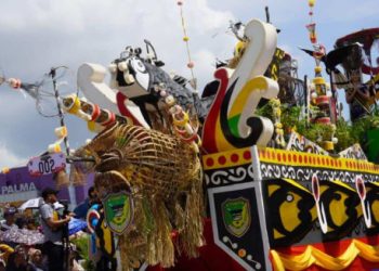 Pemkab Barut Ikut Serta Semarakkan Karnaval Budaya Isen Mulang Tahun 2024