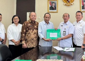 DPRD Kalteng Serahkan Usulan Pemberhentian dan Pengangkatan Gubernur-Wakil Gubernur Kalteng