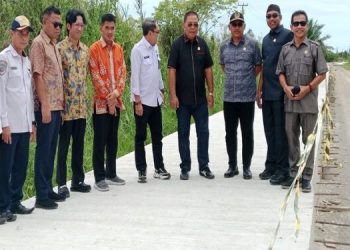 Komisi IV DPRD Kalteng Tinjau Langsung Jalan yang Mengalami Kerusakan Parah Menuju Pelabuhan Sigintung