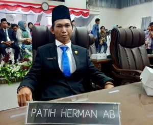 DPRD Barito Utara Apresiasi Inisiatif Pemdes Lemo I Gelar Kegiatan Sosialisasi Penyuluhan Hukum bagi Warga