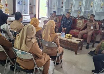 Serap Aspirasi Lewat Reses, Sutik Salurkan Rp10 Miliar Program Pembangunan di MB Ketapang