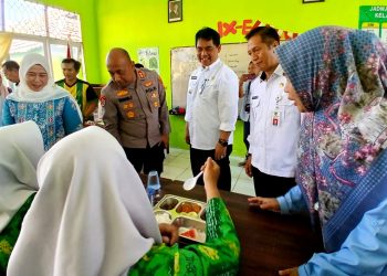Sukses Launching di MTsN Muara Teweh, Program Makan Bergizi Tidak Ganggu Jam Belajar Siswa