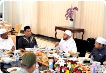 Bupati Barito Utara Lepas Habib Syech Abdul Qodir Assegaf Usai Pimpin Barito Utara Bersholawat