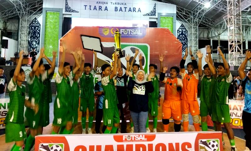 MAN Barut Juara Putra, SMAN 4 Muara Teweh Juara Putri di Festival Futsal Pelajar 2025