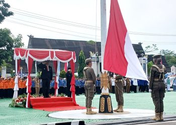 Upacara Hari Pahlawan 2025: Bupati Bacakan Pesan Mensos tentang Semangat dan Pengorbanan Pahlawan