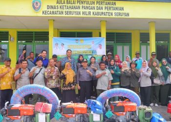 Pemkab Seruyan Salurkan 34 Mesin Pompa Air untuk Brigade Pangan dan Kelompok Tani